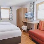 Haus Elise By We Rent, Summercard Included *