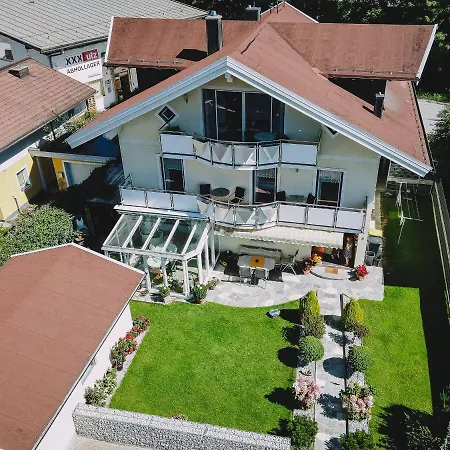 Haus Elise By We Rent شقة زيل أم سي